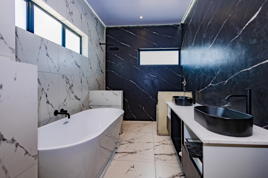 4 Bedroom Property for Sale in Sandown Western Cape